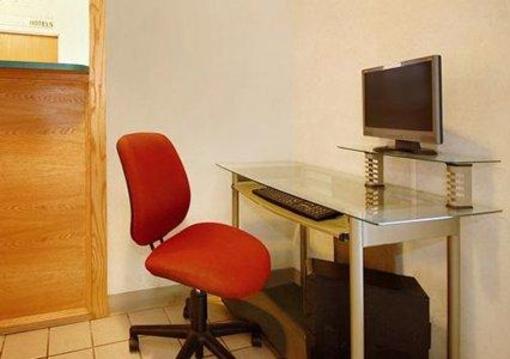 фото отеля Quality Inn & Suites Omaha