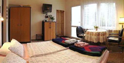 фото отеля Lakeside Bed & Breakfast Berlin - Pension Am See