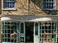 Rooms at the Apple Pie