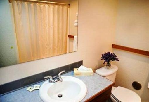 фото отеля Cedars Inn Auburn