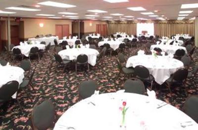 фото отеля Days Inn Maplewood Hotel & Conference Center