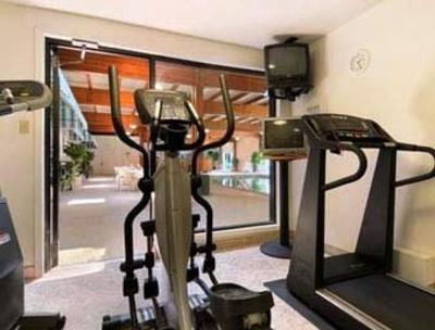 фото отеля Days Inn Maplewood Hotel & Conference Center