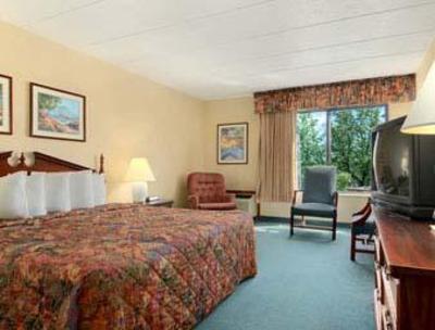 фото отеля Days Inn Maplewood Hotel & Conference Center
