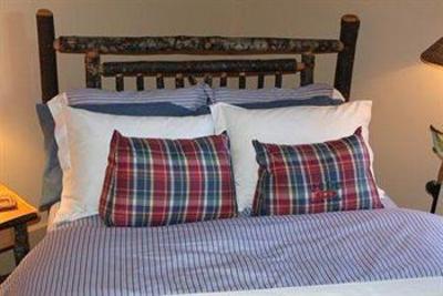 фото отеля Dragonfly Dock Bed and Breakfast