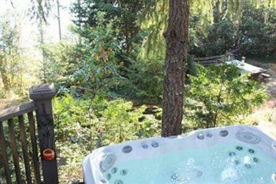 фото отеля Dragonfly Dock Bed and Breakfast