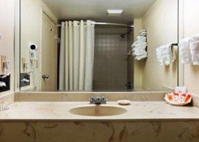 фото отеля Howard Johnson Plaza Hotel Miami Airport