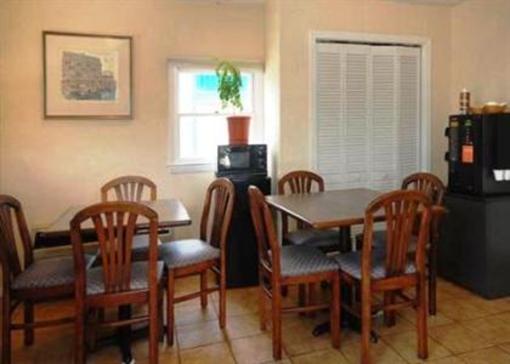 фото отеля Econo Lodge Sharon