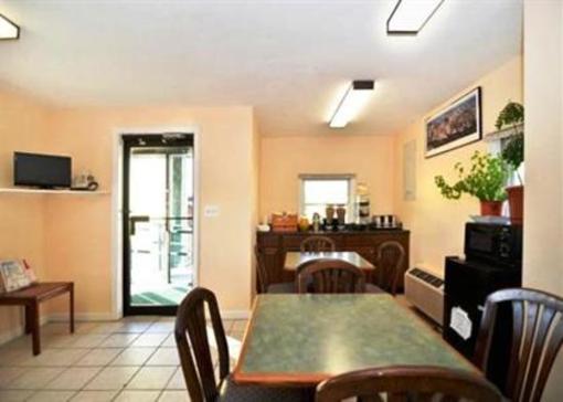 фото отеля Econo Lodge Sharon