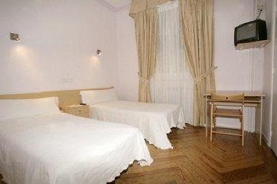 фото отеля Hostal Maria Alcazar II