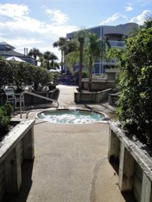 фото отеля Hibiscus Oceanfront Resort
