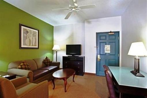 фото отеля Holiday Inn Express Hotel & Suites Chicago-Deerfield Lincolnshire