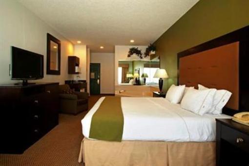 фото отеля Holiday Inn Express Hotel & Suites Chicago-Deerfield Lincolnshire