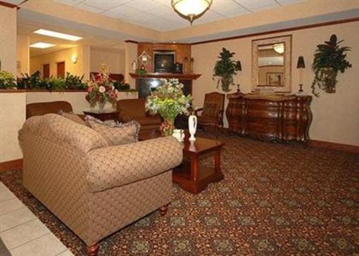 фото отеля Comfort Inn & Suites East