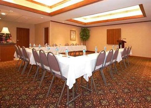 фото отеля Comfort Inn & Suites East