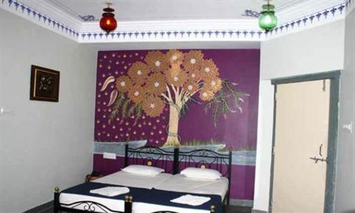 фото отеля Hotel Udai Niwas