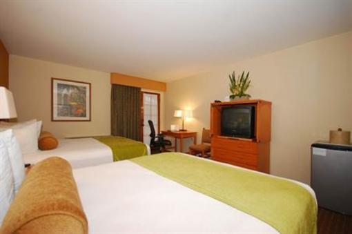фото отеля BEST WESTERN Carpinteria Inn