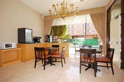 фото отеля Ramada Inn Chatsworth