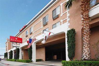 фото отеля Ramada Inn Chatsworth