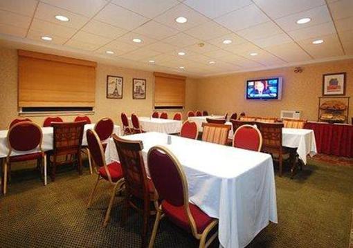 фото отеля Comfort Inn Airport Warwick (Rhode Island)