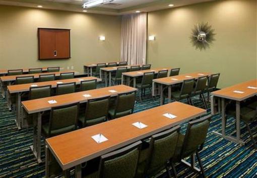 фото отеля SpringHill Suites Alexandria Tech Center