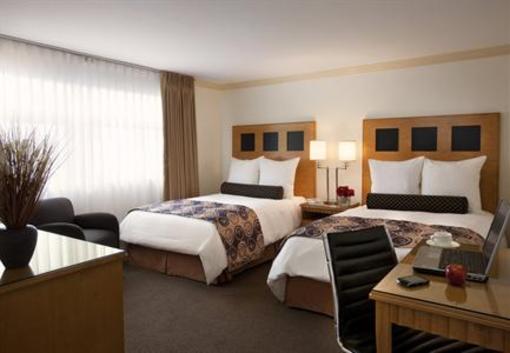 фото отеля BEST WESTERN PLUS Carlyle Inn