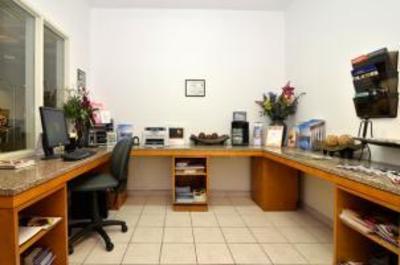 фото отеля BEST WESTERN PLUS Carlyle Inn
