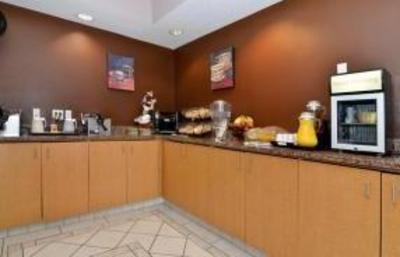 фото отеля BEST WESTERN PLUS Carlyle Inn