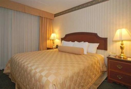 фото отеля Embassy Suites Hotel Cincinnati Northeast (Blue Ash)