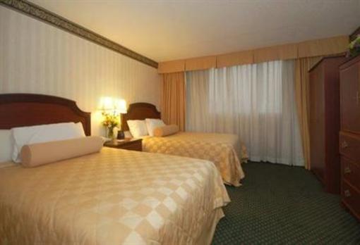 фото отеля Embassy Suites Hotel Cincinnati Northeast (Blue Ash)