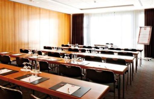 фото отеля Leonardo Hotel Weimar