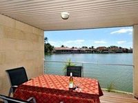 Lakeside Holiday Apartments South Yunderup