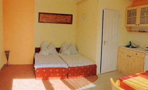 фото отеля Almadi Apartments