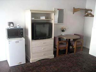 фото отеля Beach Tropics Motel