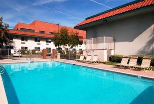 фото отеля Red Roof Inn Santa Ana