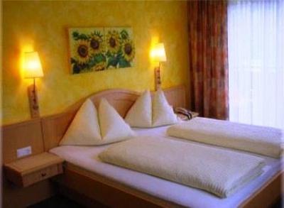 фото отеля Gasthof Hotel Zur Post Unterbergen