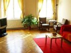 фото отеля Just Off Andrassy Apartment
