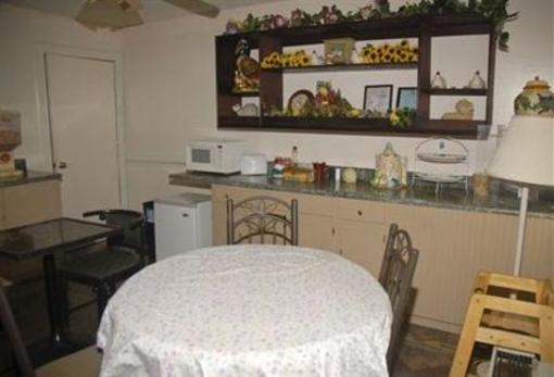 фото отеля Parkway Inn and Suites