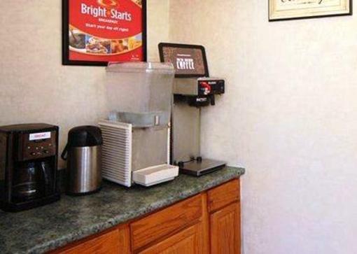 фото отеля Econo Lodge Bluefield (West Virginia)