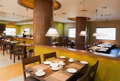 фото отеля Hotel Ginger Surat
