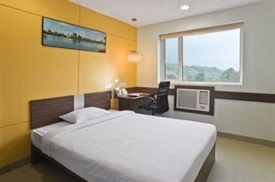 фото отеля Hotel Ginger Surat