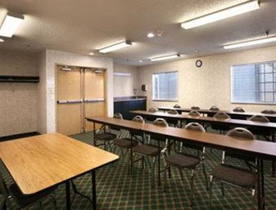 фото отеля Super 8 Fargo