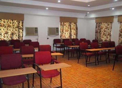 фото отеля East Palace Hotel Kolkata