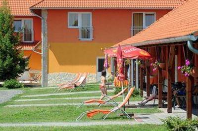 фото отеля Wellness Park Pension