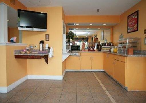 фото отеля Econo Lodge & Suites Brooks