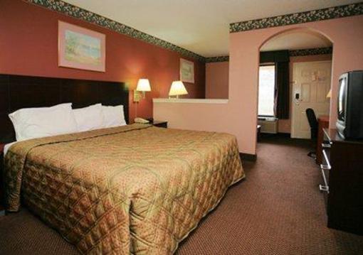 фото отеля Econo Lodge & Suites Brooks