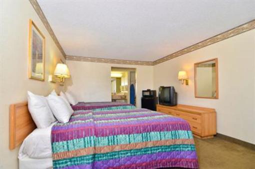 фото отеля Americas Best Value Inn Hesperia