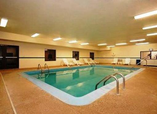 фото отеля Comfort Suites Brownsburg