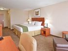 фото отеля Holiday Inn Express Hotel & Suites Bay City