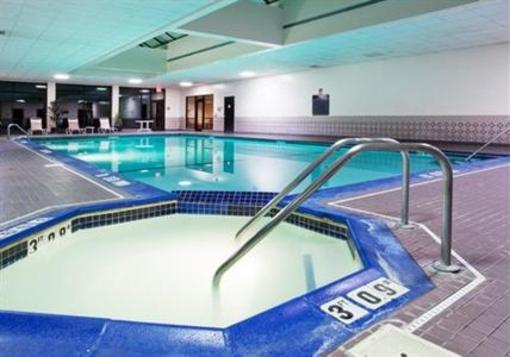 фото отеля Holiday Inn Big Rapids