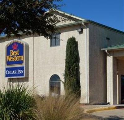 фото отеля Best Western Cedar Inn